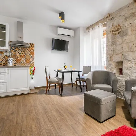 Vintage House Al Pozzo Hvar Town