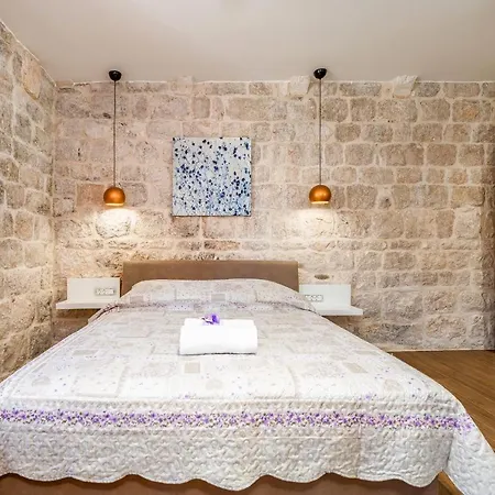 Vintage House Al Pozzo Hvar Town