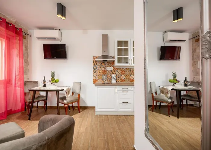 Aparthotel Vintage House Al Pozzo 4*