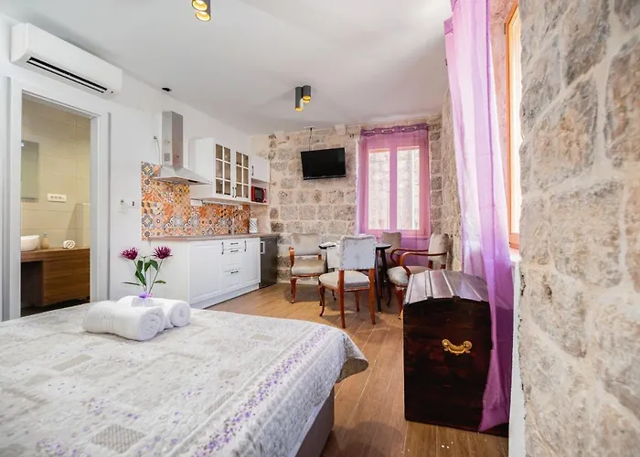Aparthotel Vintage House Al Pozzo 4*